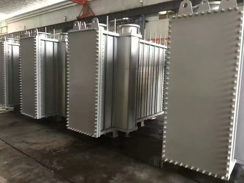 Fully welded plate heat exchangers