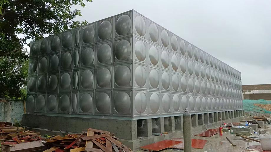 Combination stainless steel water tank